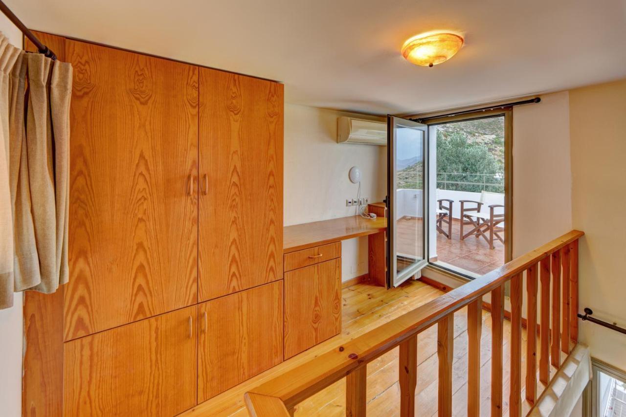 Mourtzanakis Residence - Traditional Eco Hotel In Akhládha Kültér fotó