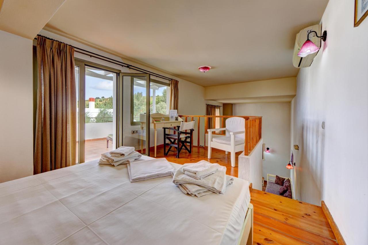 Mourtzanakis Residence - Traditional Eco Hotel In Akhládha Kültér fotó