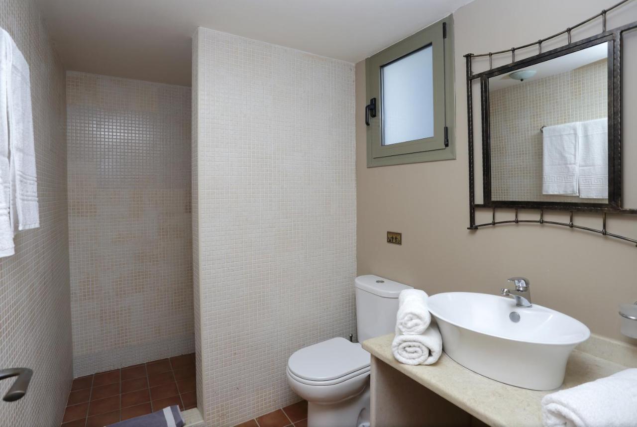 Mourtzanakis Residence - Traditional Eco Hotel In Akhládha Kültér fotó