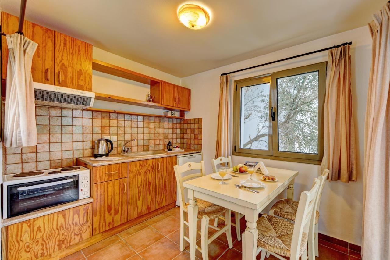 Mourtzanakis Residence - Traditional Eco Hotel In Akhládha Kültér fotó